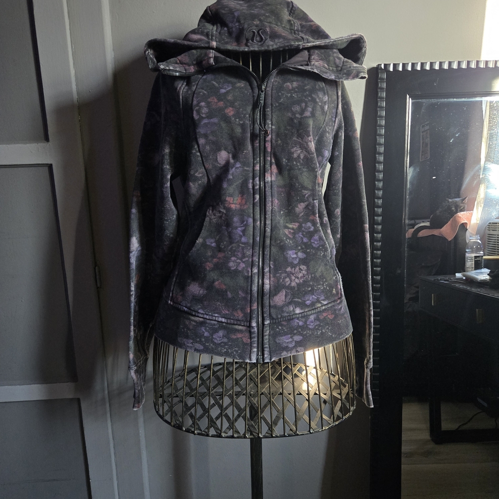 lululemon athletica Black and Purple Women's Sweater